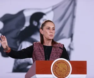 Sheinbaum defiende el sistema electoral de México ante las advertencias de Gustavo Petro