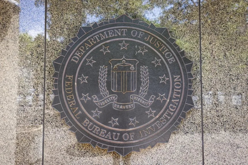 FBI investiga presunto robo de datos del FBI y sus empleados