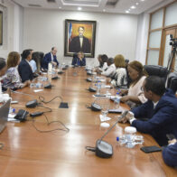 Diputados piden explicaciones al director del INABIE sobre alimentación escolar y contrataciones