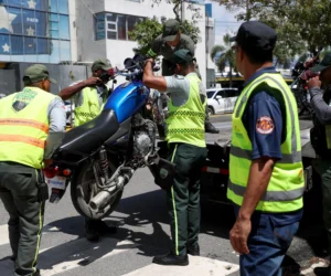 Intrant y Digesett fiscalizan 158 motociclistas en solo dos días
