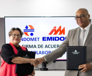 Emidom e Indomet firman acuerdo para instalar tres estaciones meteorológicas automáticas en Pedernales