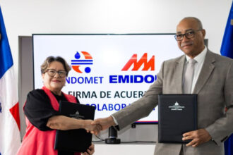 Emidom e Indomet firman acuerdo para instalar tres estaciones meteorológicas automáticas en Pedernales