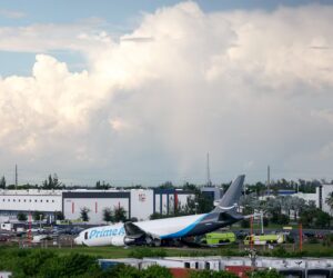 El abogado de uno de los sobrevivientes del avión de Amazon en Miami asegura que el accidente pudo evitarse
