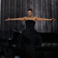 Céline Dion regresó a los escenarios tras seis años de ausencia; "El camino fue difícil, pero resistí"