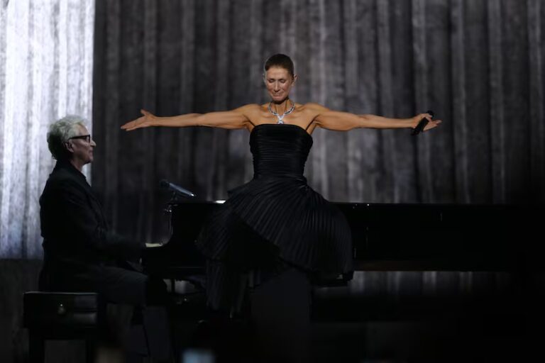Céline Dion regresó a los escenarios tras seis años de ausencia; "El camino fue difícil, pero resistí"