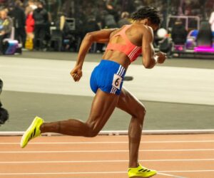 Presidente Abinader felicita a Marileidy Paulino por avanzar a la final de los 400 metros en Budapest