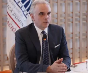 Educación crea comisión para evaluar currículo tras resultados de PISA 2025