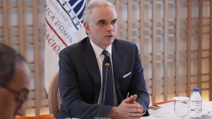 Educación crea comisión para evaluar currículo tras resultados de PISA 2025