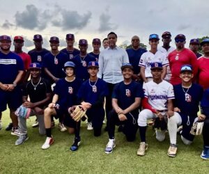 Nelson Cruz lleva mensaje de motivación y exhorta a la selección U15