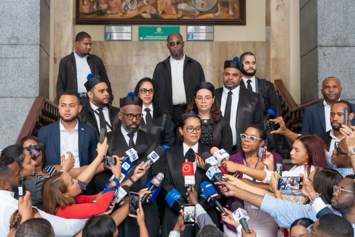 Afiliados estaban fuera del país cuando se registraron consultas en SENASA, según el MP