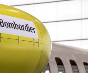 Trump analiza bloquear la venta de aviones del fabricante canadiense Bombardier en Estados Unidos