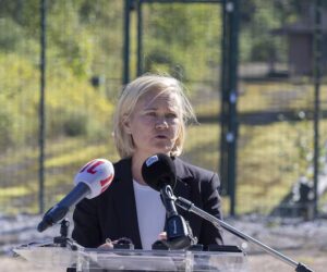 Finlandia terminó la construcción de 200 kilómetros de valla en su frontera con Rusia