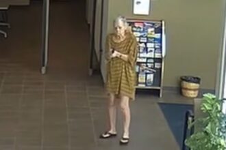 Una mujer de 71 años murió abatida por la policía tras disparar dentro de una comisaría de Florida