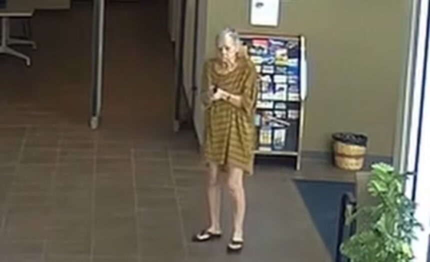 Una mujer de 71 años murió abatida por la policía tras disparar dentro de una comisaría de Florida