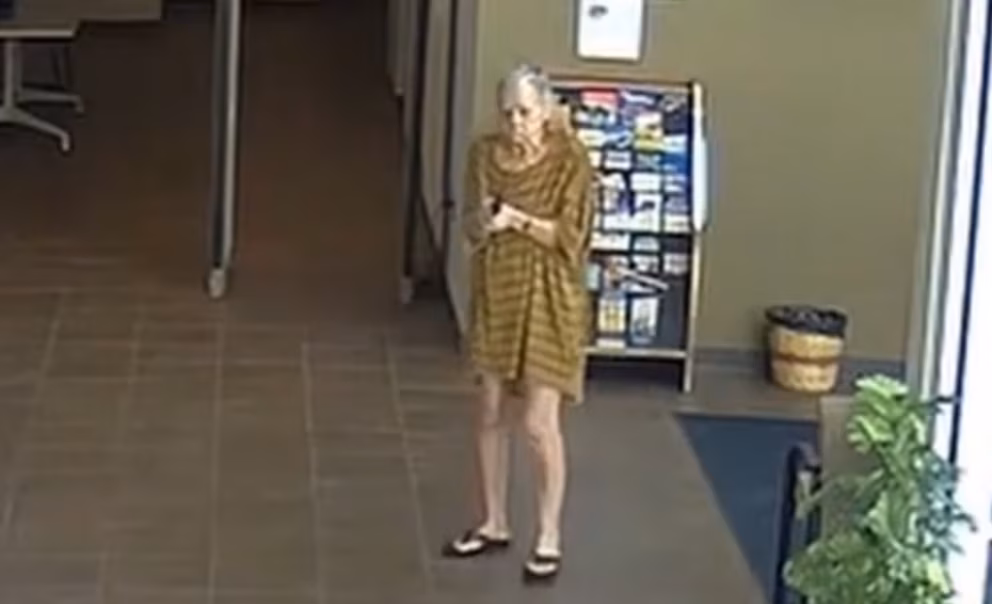 Una mujer de 71 años murió abatida por la policía tras disparar dentro de una comisaría de Florida