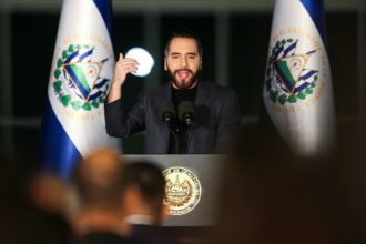 Tribunal aplaza otra vez el juicio contra exguerrilleros acusados de planear un ataque a Bukele