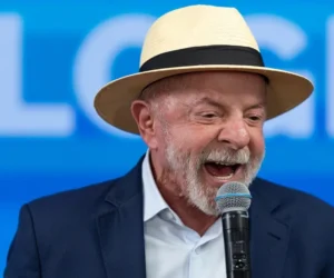 Lula acusa a los Bolsonaro de estar detrás de los casos de corrupción que sacuden Brasil