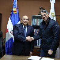 MESCyT y Arajet impulsarán formación de profesionales para expansión de la industria aeronáutica