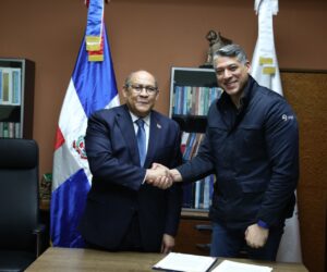 MESCyT y Arajet impulsarán formación de profesionales para expansión de la industria aeronáutica