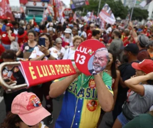 Lula da Silva moviliza a sus bases con marchas en varias ciudades de Brasil antes de las elecciones
