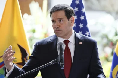 Marco Rubio dice que Estados Unidos no tiene intención de matar a pescadores en bombardeos en el Pacífico