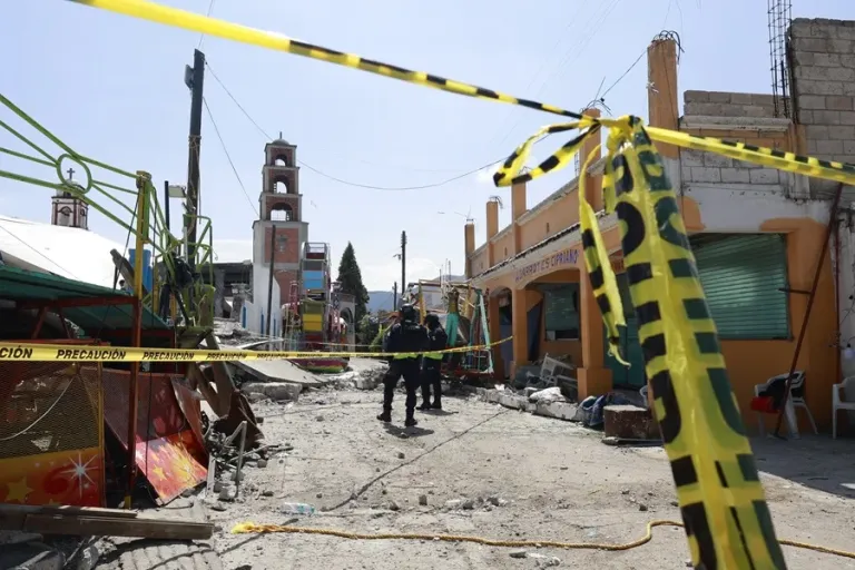 Al menos 10 personas mueren por un accidente con pirotecnia en central estado de México