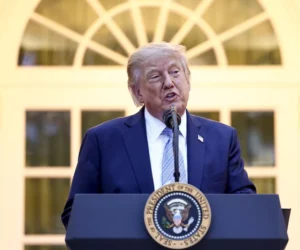 Juez da 14 días al Gobierno de Trump para mostrar justificación legal de ataques a lanchas