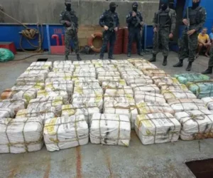 Honduras se incauta de varios fardos con cocaína y captura a 5 colombianos y 6 hondureños