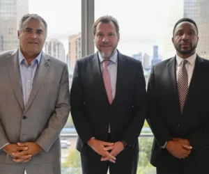 España plantea una colaboración en Nueva York en digitalización de los puertos y descarbonización