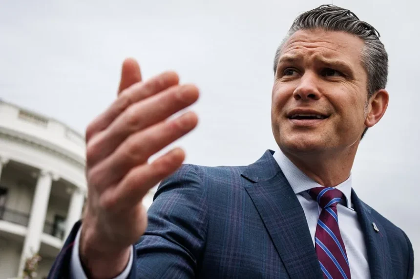 Gobierno de Trump reducirá un 20 % altos cargos militares