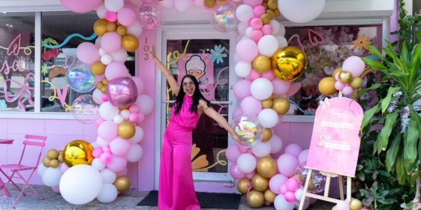 Sugar Mommy celebra su segundo aniversario con “La vida sí es de color rosa”