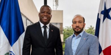 Robert Martínez asume como vicecónsul y encargado de Captura de Visas en Panamá