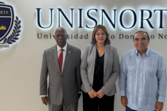 Dirigentes de Fuerza del Pueblo visitan Universidad del Norte en SDN