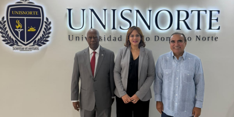 Dirigentes de Fuerza del Pueblo visitan Universidad del Norte en SDN