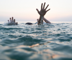 Hallan cuerpo de mujer extranjera en playa de Uvero Alto; permanece sin identificar