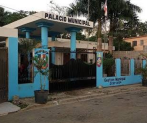 Junta Municipal de La Victoria aclara vínculo laboral de señalado en caso de esposa de Julián Oro
