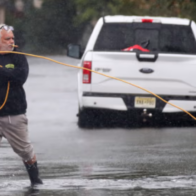 Tormenta golpea el noreste de EEUU y deja miles sin electricidad