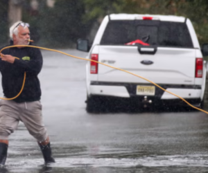 Tormenta golpea el noreste de EEUU y deja miles sin electricidad
