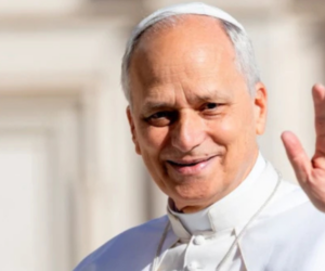 León XIV marca el camino a la Iglesia tras reunirse con víctimas de abusos en Francia y España