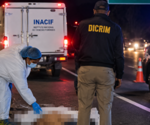 Encuentran mujer fallecida en tramo Guaco-La Vega de la Autopista Duarte