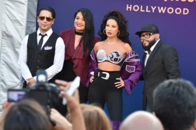 Hermanos de la fallecida cantante Selena se enfrentan en una demanda millonaria en EE.UU.