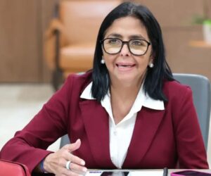 Delcy Rodríguez ordena el desbloqueo de otro grupo de portales web en Venezuela en atención al diálogo