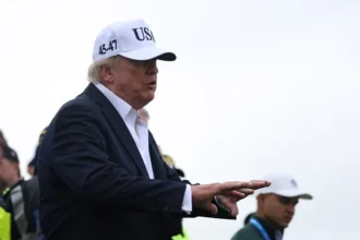 Trump pide a Zelenski que Ucrania deje de atacar refinerías de Rusia