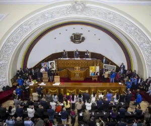 Parlamento de Venezuela activa comisión para renovar el Supremo venezolano
