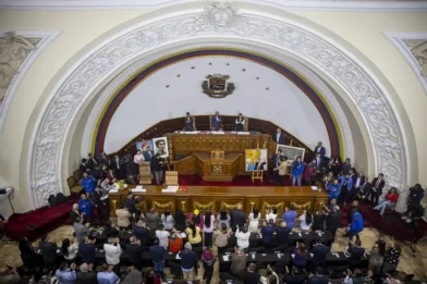 Parlamento de Venezuela activa comisión para renovar el Supremo venezolano