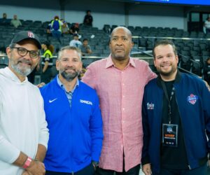 Vicepresidente ejecutivo de los Knicks de Nueva York visita República Dominicana