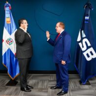 Ministro Magín Díaz juramenta a Enmanuel Cedeño Brea como nuevo superintendente de Bancos
