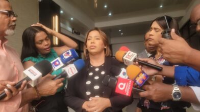 Diputada impulsa proyecto obligaría a las ARS a acumular fondos para medicamentos