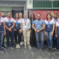 Dental Plamed reconoce a 10 atletas de Monseñor Nouel con arreglo bucal completo