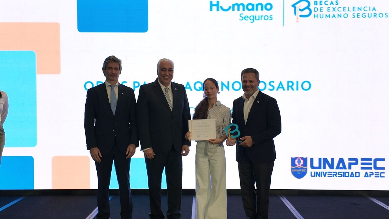 Humano Seguros premia a la juventud dominicana con programa de responsabilidad social “Becas de Excelencia 2026”